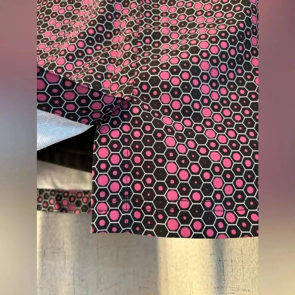 Slazenger Ladies Golf Skort Size 8. Pink, black and white honeycomb pattern. - Picture 7 of 7